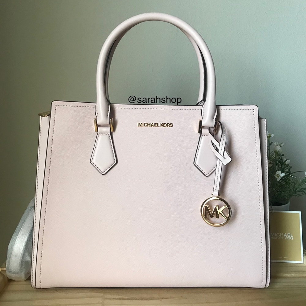 🌼Michael Kors Purse - Picture 2 of 12